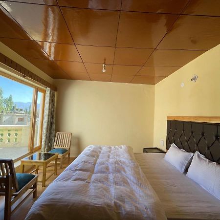 Hinjuma Guest House 레 외부 사진