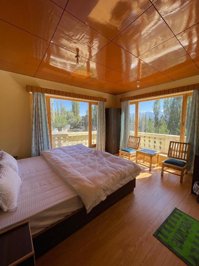 Hinjuma Guest House 레 외부 사진