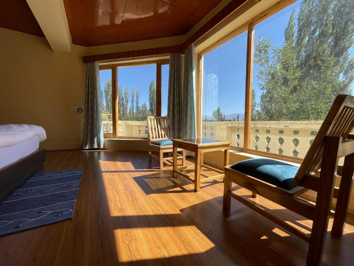 Hinjuma Guest House 레 외부 사진