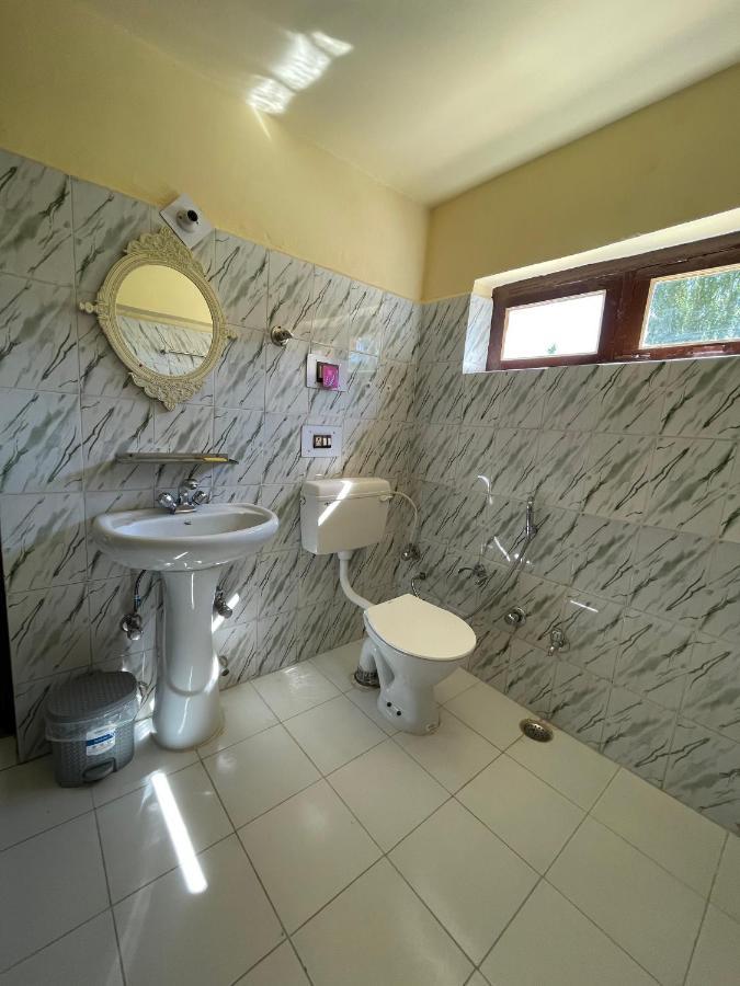 Hinjuma Guest House 레 외부 사진