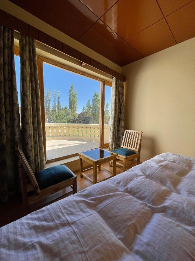 Hinjuma Guest House 레 외부 사진