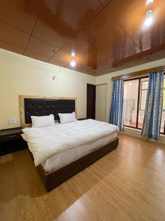 Hinjuma Guest House 레 외부 사진